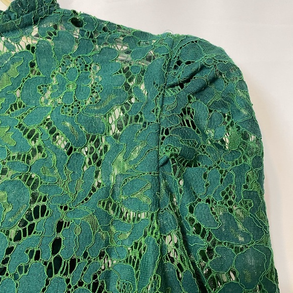 Elegant Green Lace Top - Picture 10 of 12